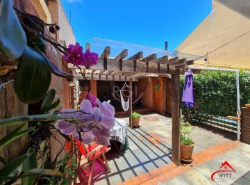 Casa · 182m² · 3 Quartos · 2 Vagas · Casa para Venda - 182m², 3 dormitórios, sendo 3 suites, 2 vagas - Guarujá/ Porta