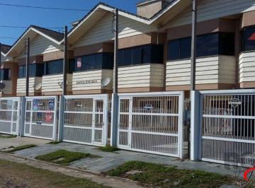 Casa · 84m² · 2 Quartos · 1 Vaga · Sobrado em Trmandai com 2 suirtes, 2 banheiros, 1 vaga, churrasqueira e varanda.