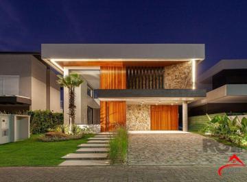 Casa · 256m² · 3 Quartos · 2 Vagas · Casa à venda - em Torres