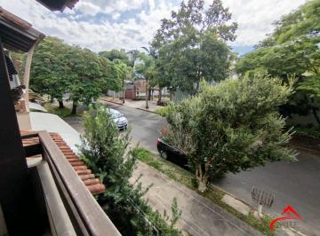 Casa · 105m² · 3 Quartos · 1 Vaga · Casa com 03 quartos e 01 vaga no Bairro Cristal