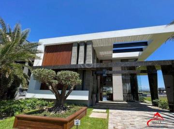 Casa · 426m² · 5 Quartos · 2 Vagas · Excepcional sobrado 5 dormitórios com 5 suítes, totalmente mobiliado e ricamente