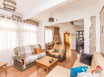 Casa · 135m² · 3 Quartos · 2 Vagas · BELO SOBRADO REFORMADO 3 DORMITÓRIOS - BAIRRO NONOAI