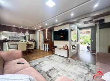 Casa · 219m² · 3 Quartos · 2 Vagas · Casa em Condomínio com 03 quartos, 01 suíte e 02 vagas cobertas - Teresópolis