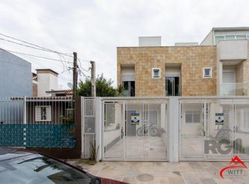 Casa · 108m² · 2 Quartos · 1 Vaga · Sobrado com dois andares e área de terraço,