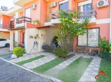 Casa · 175m² · 3 Quartos · 2 Vagas · Linda casa com 3 dormitórios, sendo 1 Suíte, Sala Ampla no Condomínio de Ótima L