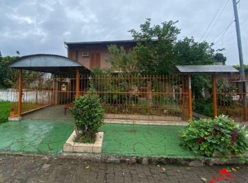 Casa · 170m² · 2 Quartos · 3 Vagas · Ótima casa de dois pavimentos localizada no Bairro Restinga