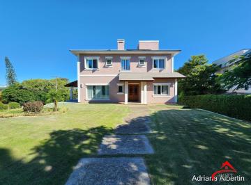 Casa · 521m² · 5 Quartos · 4 Vagas · Residência Alto Padrão