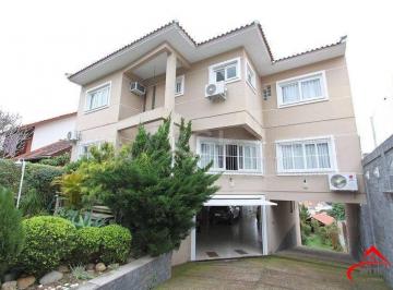 Casa · 700m² · 4 Quartos · 6 Vagas · EXCELENTE CASA COM 4 DORMITÓRIOS, 6 VAGAS DE GARAGEM E VISTA PANORÂMICA.