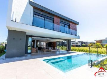 Casa · 437m² · 6 Quartos · 3 Vagas · Casa à venda - em Xangri-Lá