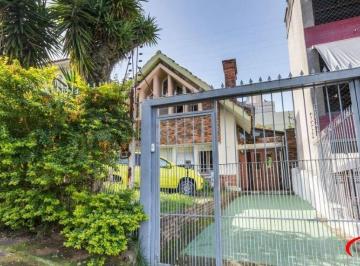 Casa · 157m² · 3 Quartos · 3 Vagas · Casa Para Comprar com 3 quartos e 3 vagas no Rio Branco