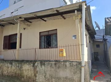 Casa · 70m² · 2 Quartos · 1 Vaga · Vende Casa no Bairro Cavalhada em acesso a poucos metros da Avenida. Construídos
