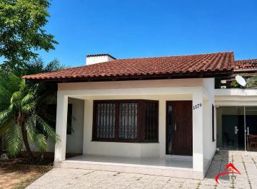 Fachada-casa · Ampla Casa residencial com 4 quartos, 3 banheiros e 1 suíte  garagem