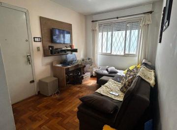 Apartamento · 48m² · 2 Quartos · Apartamento à venda terreo com pátio e 2 dormitórios no bairro Menino Deus