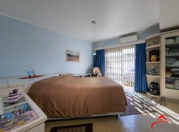 Casa · 182m² · 3 Quartos · 2 Vagas · Casa à venda - em Ipanema