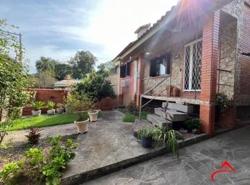 Casa · 320m² · 4 Quartos · 2 Vagas · Casa com 4 quartos e 2 lareiras no bairro Belém Velho