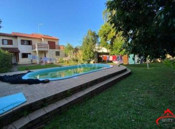 Casa · 260m² · 4 Quartos · 3 Vagas · Casa à venda - no Centro