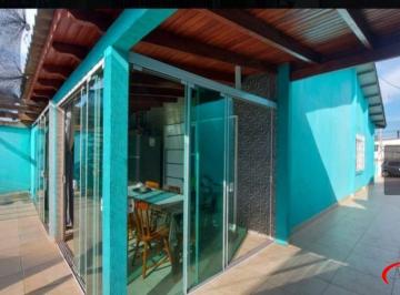 Casa · 220m² · 2 Quartos · 2 Vagas · Casa com pátio em Cachoeirinha