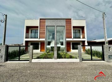 Casa · 89m² · 2 Quartos · 1 Vaga · Casa com duas suítes na Praia Azul em Passo de Torres à 150 metros do mar.