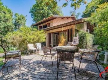Casa · 264m² · 4 Quartos · 4 Vagas · Casa em Gramado de 4 dormitórios e  4 vagas