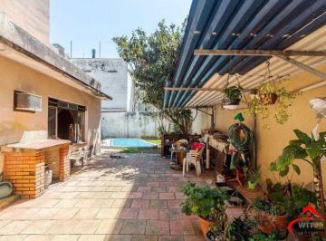 Casa · 262m² · 3 Quartos · 4 Vagas · Casa de 3 dormitórios no bairro Santa Cecília