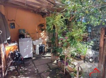 Casa · 64m² · 2 Quartos · 2 Vagas · Casa de 2 dormitórios no bairro Cavalhada