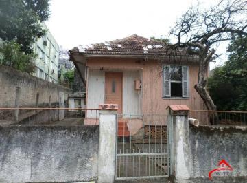 Casa · 50m² · 2 Quartos · Casa de madeira o terreno 8,50 por 28