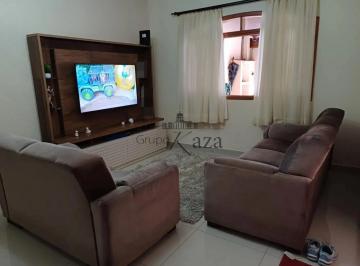 Casa · 136m² · 3 Quartos · 2 Vagas · Casa Sobrado - Jardim Sul - 3 Dormitórios - 200m² - Analisa Permuta.