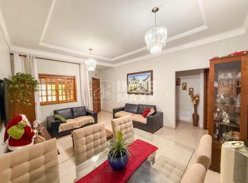 Casa · 180m² · 3 Quartos · 6 Vagas · Casa em Condomínio à Venda em Vicente Pires, 180m², Brasília, RUA 5