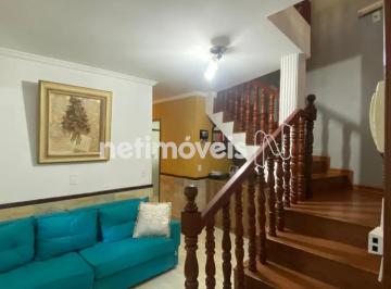 Casa · 230m² · 3 Quartos · 3 Vagas · Excelente Casa Geminada à Venda no Bairro Itapoã
