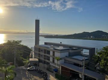 Apartamento · 133m² · 3 Quartos · 2 Vagas · Apartamento com 3 suítes em Florianópolis