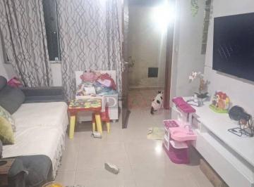 10dc8977f63c835ed6bde942297d55fd04ecb6bd · Sobrado condomínio com 2 suítes