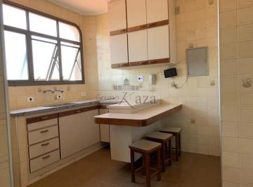 Apartamento de 3 quartos, Jacareí · Apartamento 3 Dormitórios 110m² Edifício Anchieta Centro Jacareí