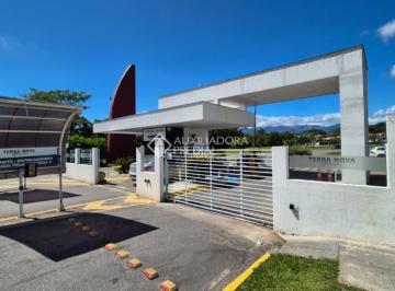 Casa · 48m² · 4 Quartos · 2 Vagas · Casa geminada no Condomínio Terra Nova Palhoça