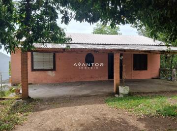 Casa · 100m² · 3 Quartos · 1 Vaga · Pequena chácara de lazer em Itaara