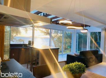 Casa · 752m² · 3 Quartos · 6 Vagas · Casa para comprar para quem ama a água e o pôr-do-sol!!