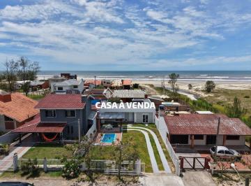 Casa · 100m² · 3 Quartos · Casa á venda em Arroio Texeira apenas 2 ruas do mar !!!!!