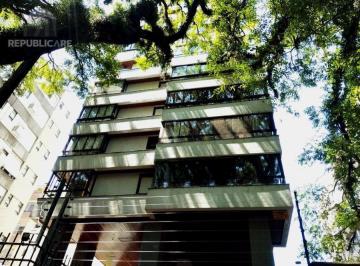 Apartamento · 105m² · 2 Quartos · 2 Vagas · Excelente apartamento de 2 dormitórios, no bairro Moinhos de Vento, com 105 m² d