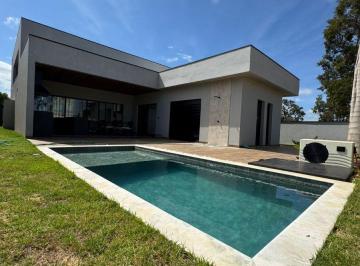 Casa de 3 quartos, Paranapanema · Casa Térrea c/ 3 dormitórios sendo 1 suíte - Área de Lazer Completo