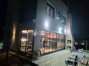 Casa · 200m² · 1 Quarto · Casa Nova com Vista 360º para a Lagoa e Serra à Venda - Praia do Rosa, Imbituba, SC