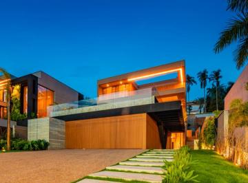 Casa de 5 quartos, Santana de Parnaíba · Mansão Exclusiva com 5 Suítes no Condomínio Tamboré 2 – Alphaville/SP