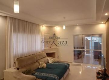 Casa · 270m² · 4 Quartos · 3 Vagas · Oportunidade - Casa - Vila das Flores - 4 Dormitórios - 165m².