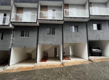 Casa · 121m² · 2 Quartos · 1 Vaga · Casa à Venda em Village – Apta a Financiamento e Minha Casa Minha Vida!