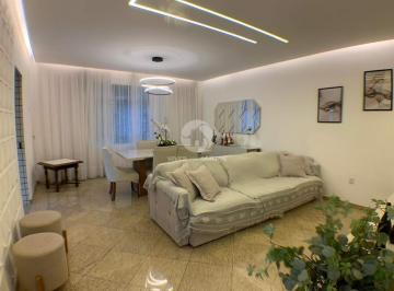 Casa · 173m² · 3 Quartos · 3 Vagas · Excelente casa a venda no Campo Grande, conforto, espaço e lazer