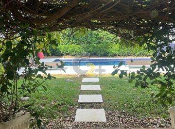 Comercial · 420m² · 4 Quartos · 6 Vagas · Casa à venda no Alto de Pinheiros com 4 quartos, sendo 3 suítes e 6 vagas