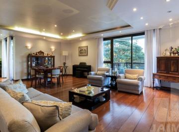 Apartamento · 251m² · 3 Quartos · 3 Vagas · Exclusividade e Conforto  com  3 Suítes Amplas e 4 vagas