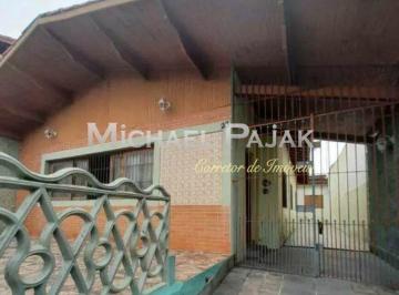 Casa · 138m² · 3 Quartos · 2 Vagas · Casa para Fins Comerciais ? Região Central, Próxima ao Mar!