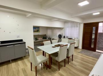 Casa · 213m² · 3 Quartos · 2 Vagas · Sobrado amplo com 03 dormitórios e área gourmet, à venda na Vila Suissa, Mogi das Cruzes - SP
