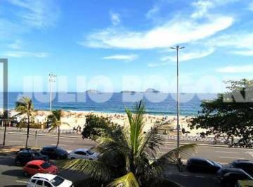Apartamento · 254m² · 4 Quartos · 3 Vagas · Frontal Mar no Leblon: Amplo e Exclusivo com Vista Inesquecível