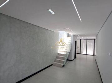 accd47aef15d4641cb9412dbb24e0898897adb05 · Sobrado á venda com 3 suites, 2 vagas, com churrasqueira na Zona Leste