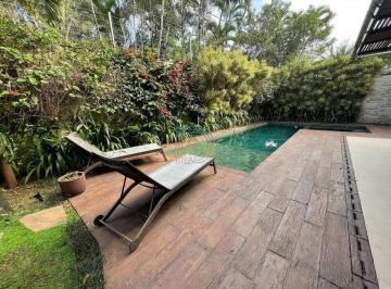 Foto 01 · Casa de luxo em condomínio: 5 quartos, 5 suítes, 2 salas, 5 banheiros, 2 vagas - São Sebastião-SP, J